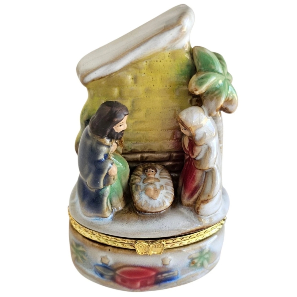 Nativity Scene Manger Jesus Mary Joseph  Trinket Box Porcelain  4"